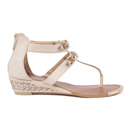 Shelvt Light -beige sandals on a low wedge with decorations Shelvt Light -beige sandals on a low wedge with decorations