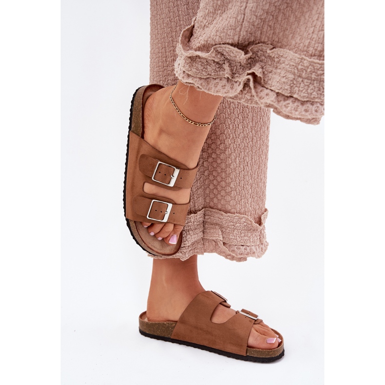 Women's flip flops on the Camel Camel cork platform brown