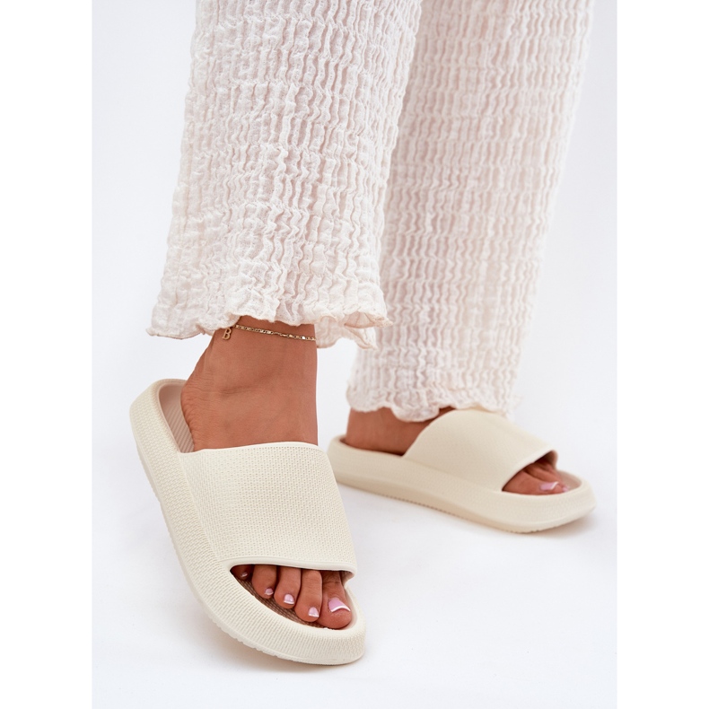 Women's light foam slippers on a thick ecru sole white