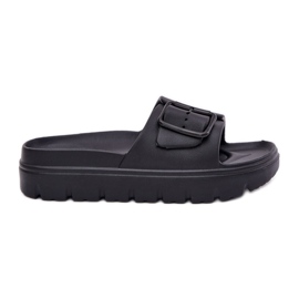 EVento Women's foam slippers on the platform with black clamp