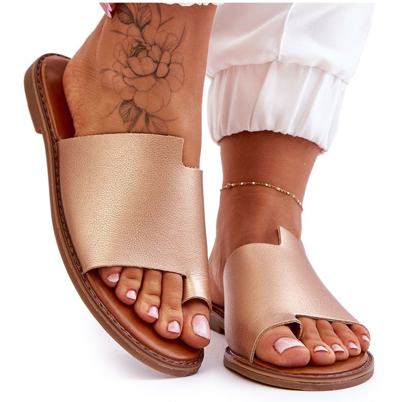 Evento Women's eco-leather golden flip-flops golden Evento Women's eco-leather golden flip-flops golden