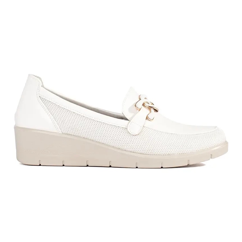 Seastar White wedge shoes with a decorative chain Seastar White wedge shoes with a decorative chain