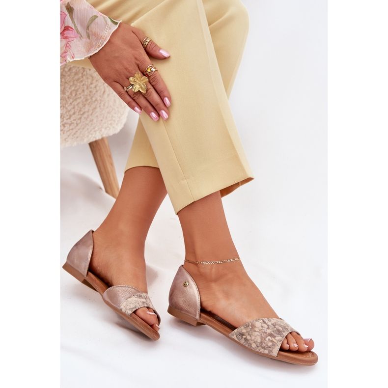 Maciejka flat-heeled women's leather sandals 06947-25 PLN golden Maciejka flat-heeled women's leather sandals 06947-25 PLN golden