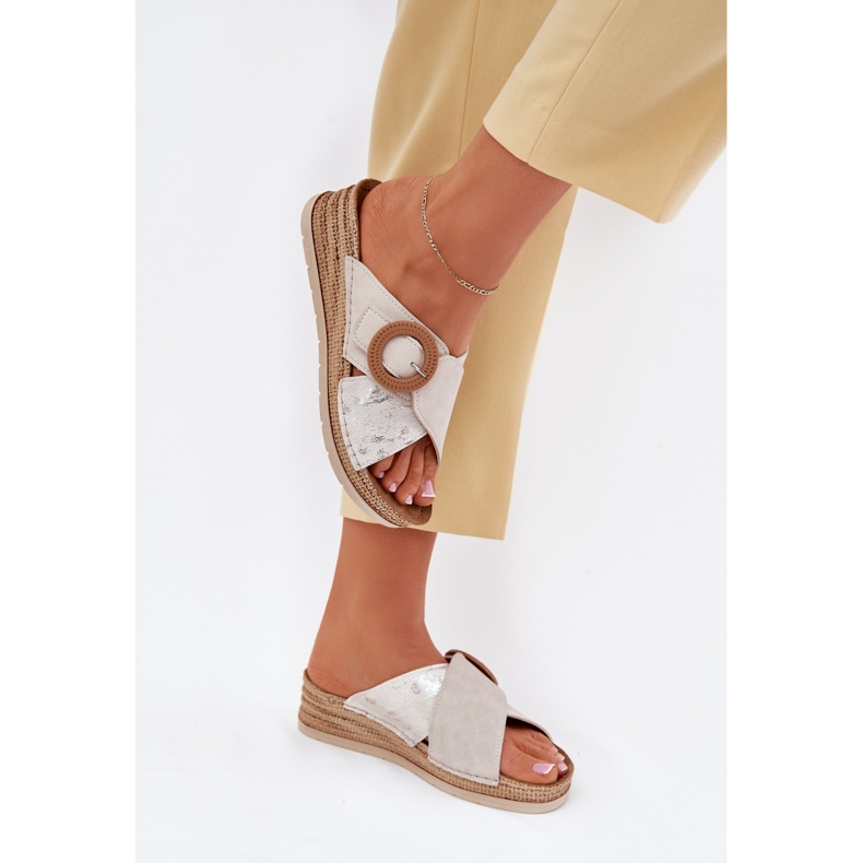 Women's wedges with a decorative inblu RV000012 clamping clamp beige