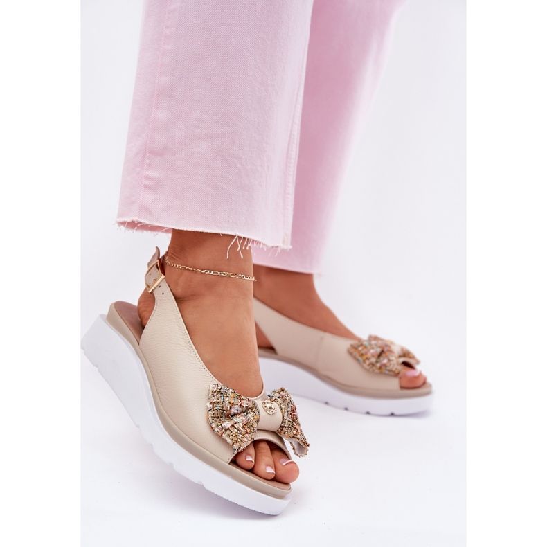 Women's leather sandals with a wedge with a Zazoo 1882 beige bow Women's leather sandals with a wedge with a Zazoo 1882 beige bow