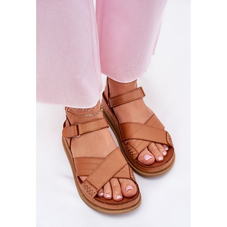 Women's leather sandals on the platform maciejka L7064-04 brown