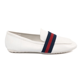 White ballerinas with decorative stripes White ballerinas with decorative stripes