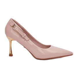 Painted heels with a golden beige clamp Painted heels with a golden beige clamp