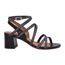 Women's leather sandals with stripes on the Maciejka post 06969-01 black
