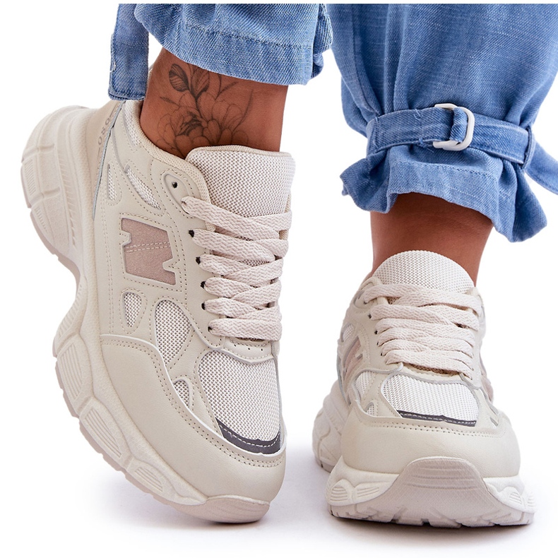 Women's sports shoes with beige mesh Women's sports shoes with beige mesh