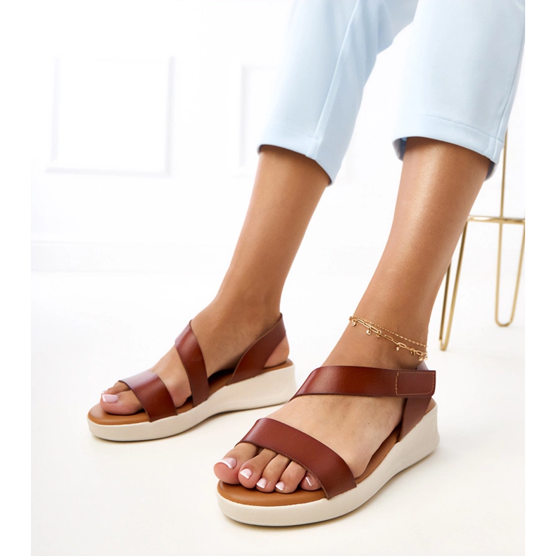 Brown sandals on a low wedge verkado