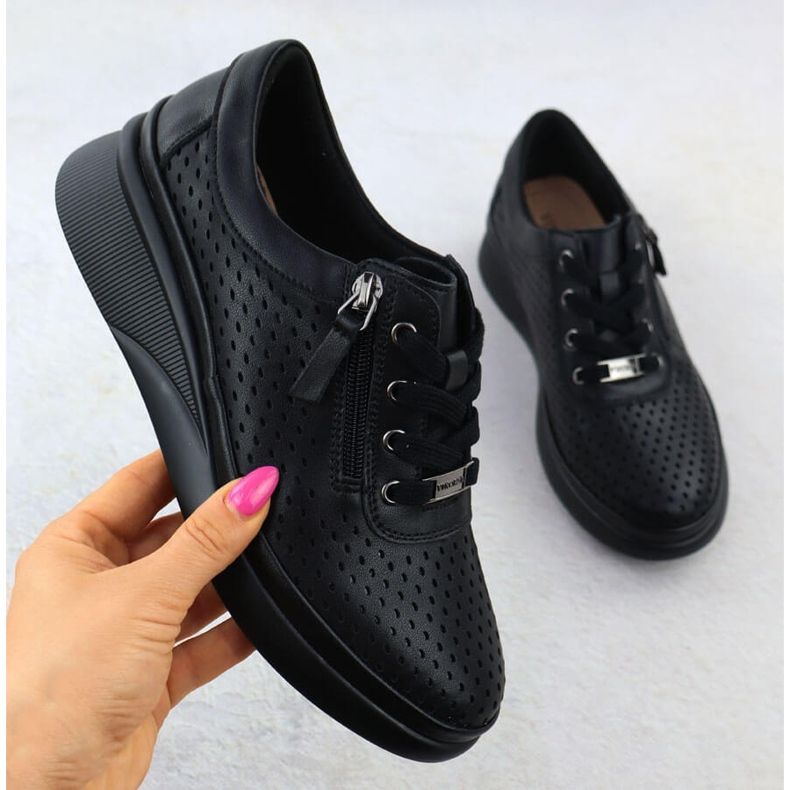 Women's leather shoes perforated on wedges black vinceza 79565