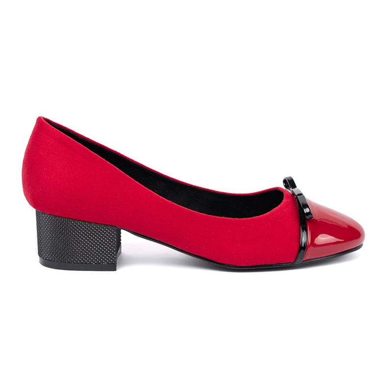 Goodin Red pumps with a bow and a varnished nose
