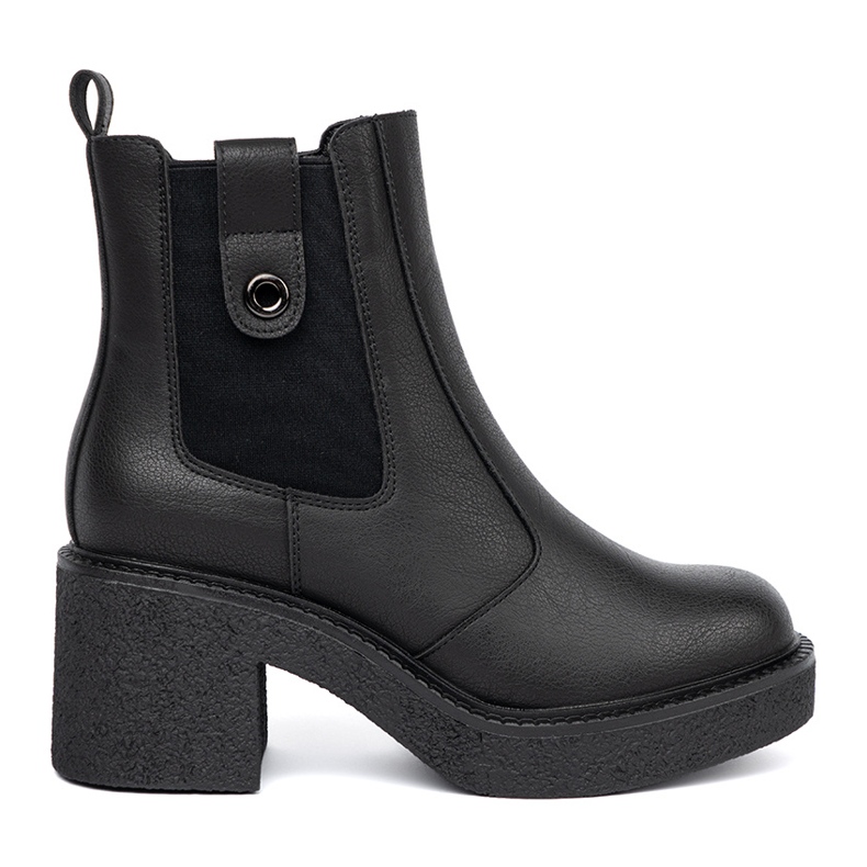 Elegant black boots with a flexible Sergio Leone insert