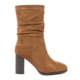 Shelvt Caramel boots with a crinkled upper and heel