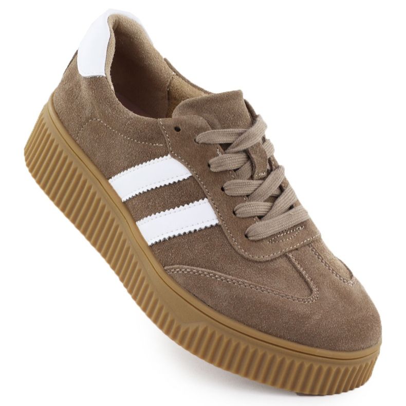 Women's leather shoes on the platform beige Filippo Dp6776