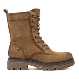 Shelvt Classic suede workers in a shade of brown