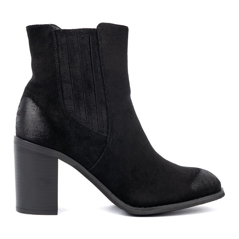 Shelvt Black suede boots on a high pillar insulated Shelvt Black suede boots on a high pillar insulated