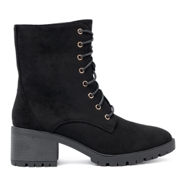 Shelvt Comfortable black boots with a round toe Shelvt Comfortable black boots with a round toe