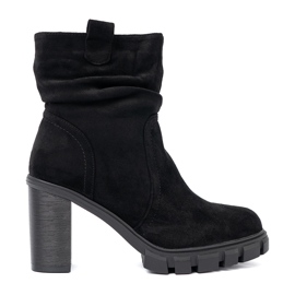 Shelvt Stylish black boots with a crinkled upper