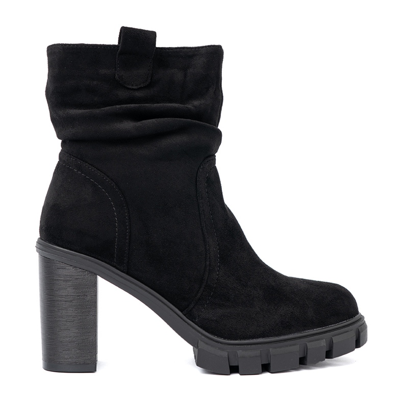 Shelvt Stylish black boots with a crinkled upper