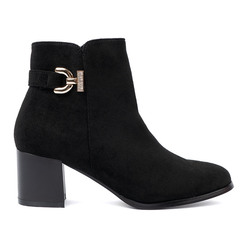 Shelvt Stylish black boots with elegant decoration