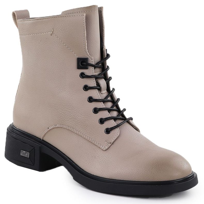 Leather boots on the brick women's beige Vinceza 26-39955