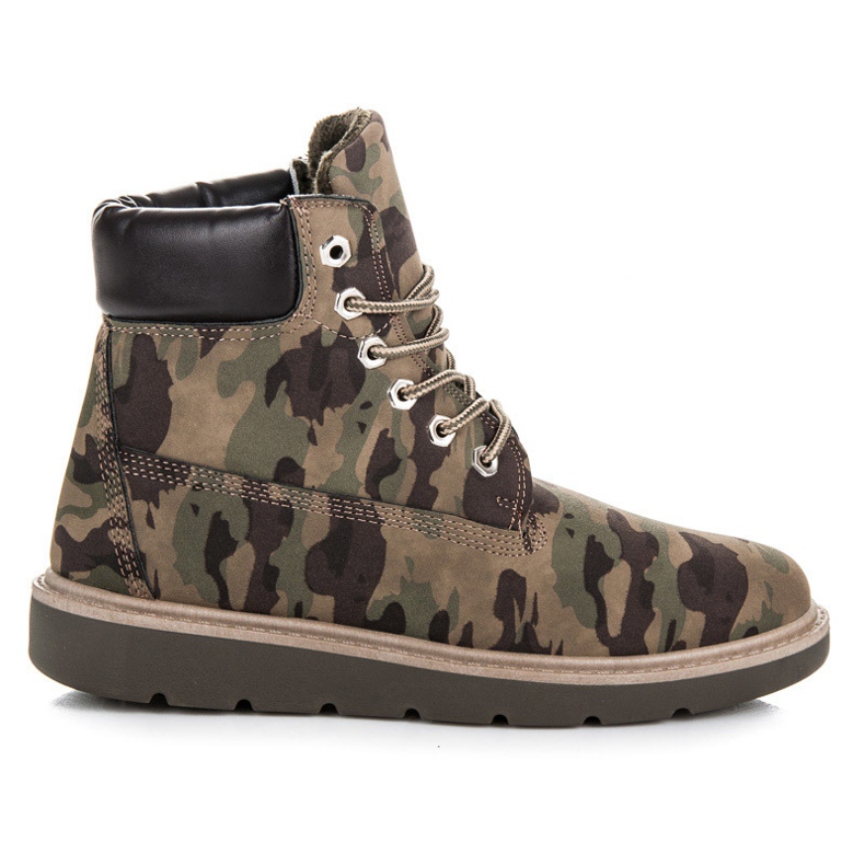 Kylie Camo trappers brown