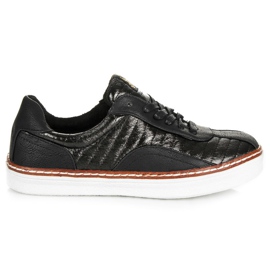 Kylie Black sneakers