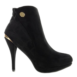 LM-315 Black suede boots