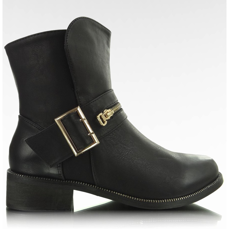 Jodhpur boots with a black AH-01 Black buckle