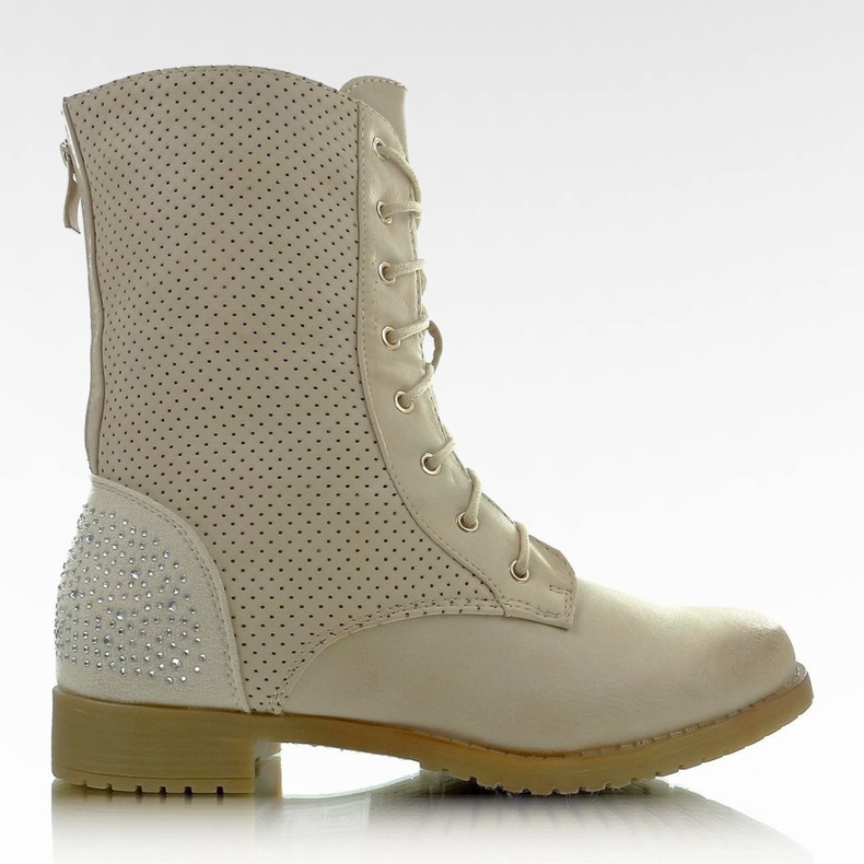 C069 openwork boots beige