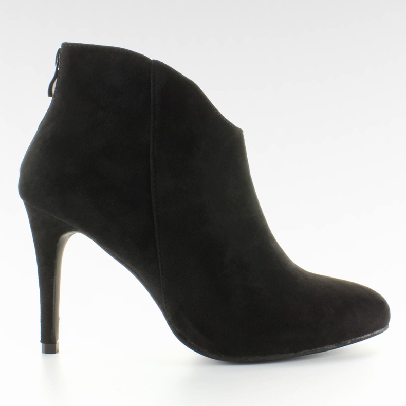 Boots with a cut-out at the front M239 Black