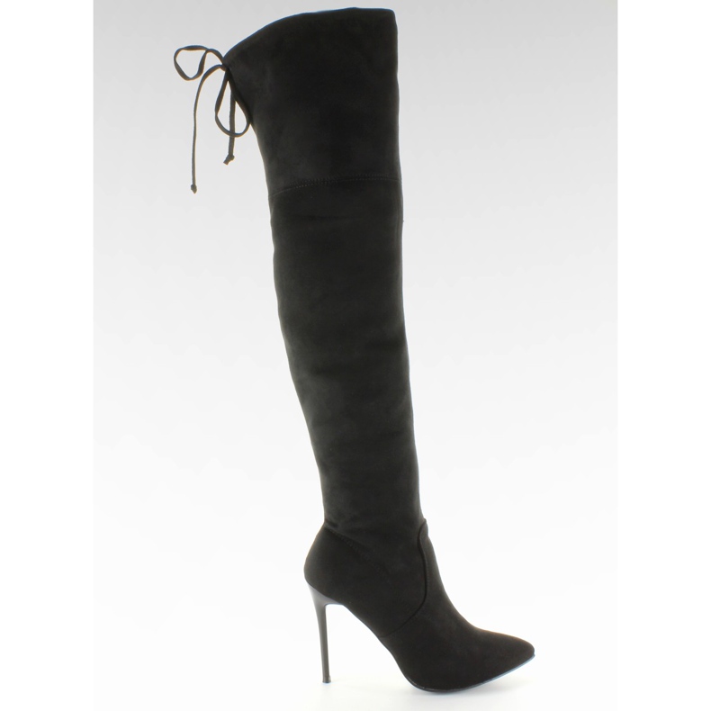 Thighs on a SY-10 Black stiletto heel