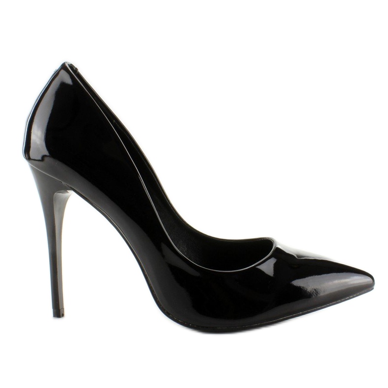 Plain varnished E396 Black studs