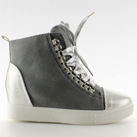 Sneakers with R72 Grey2 / Silver chains