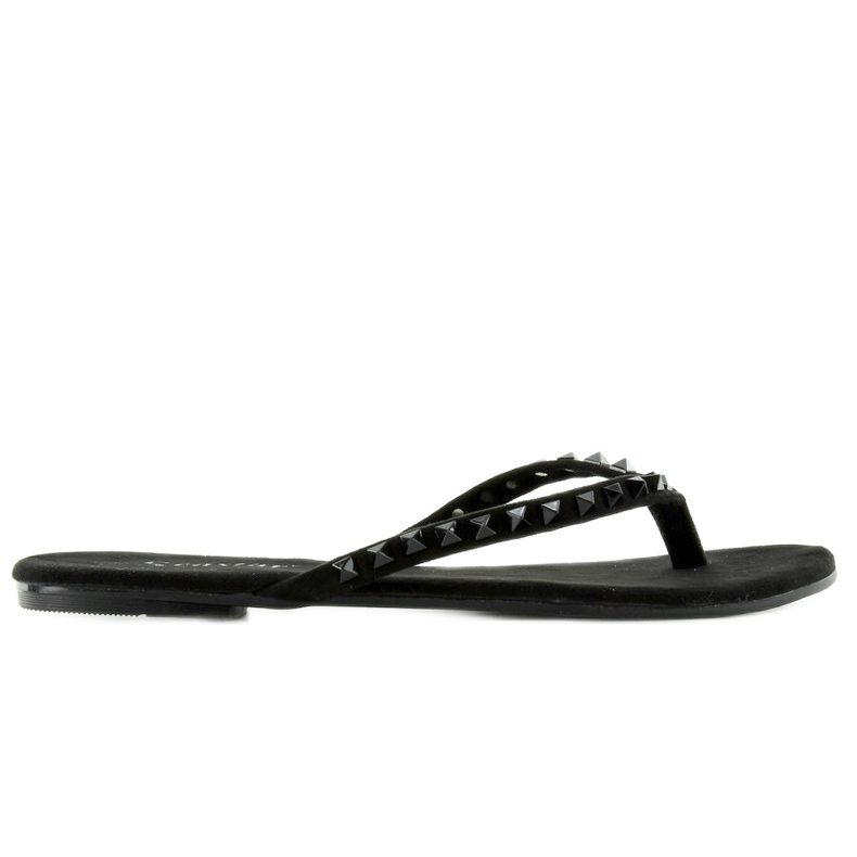Flip-flops with DD26 black pyramid studs