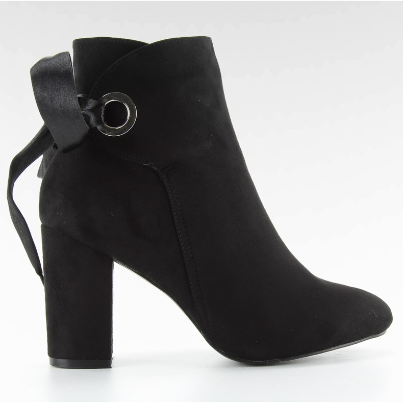 Wide heel boots with a ribbon la01p Black