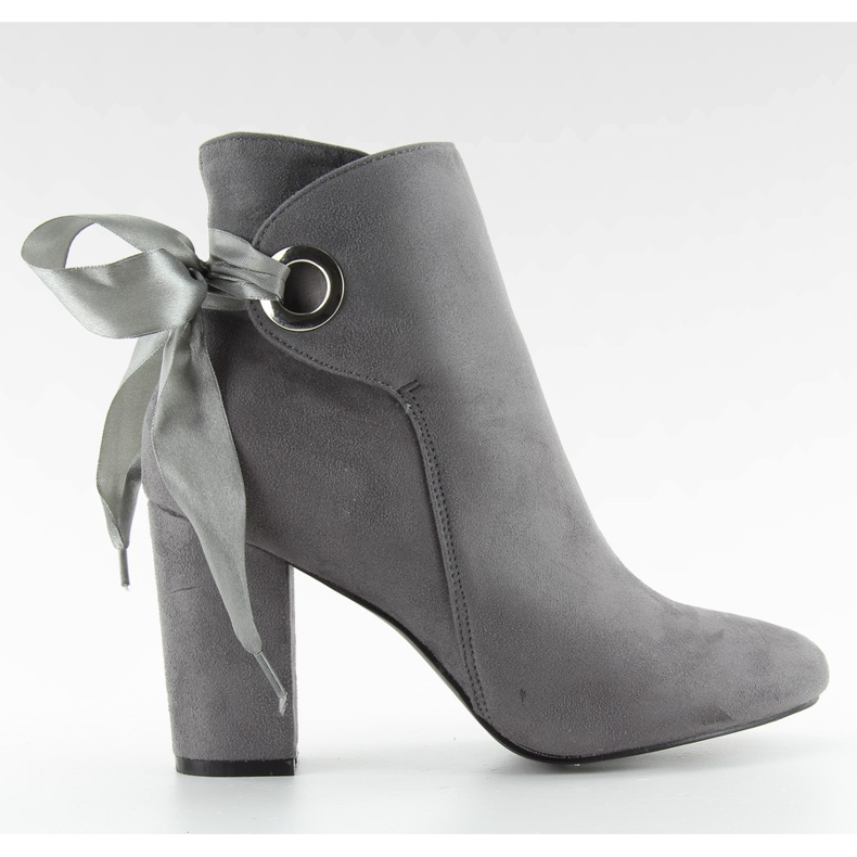 Wide heel boots with a ribbon gray la01p grey