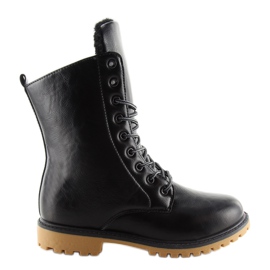 Black boots with insulated black AN-100 black