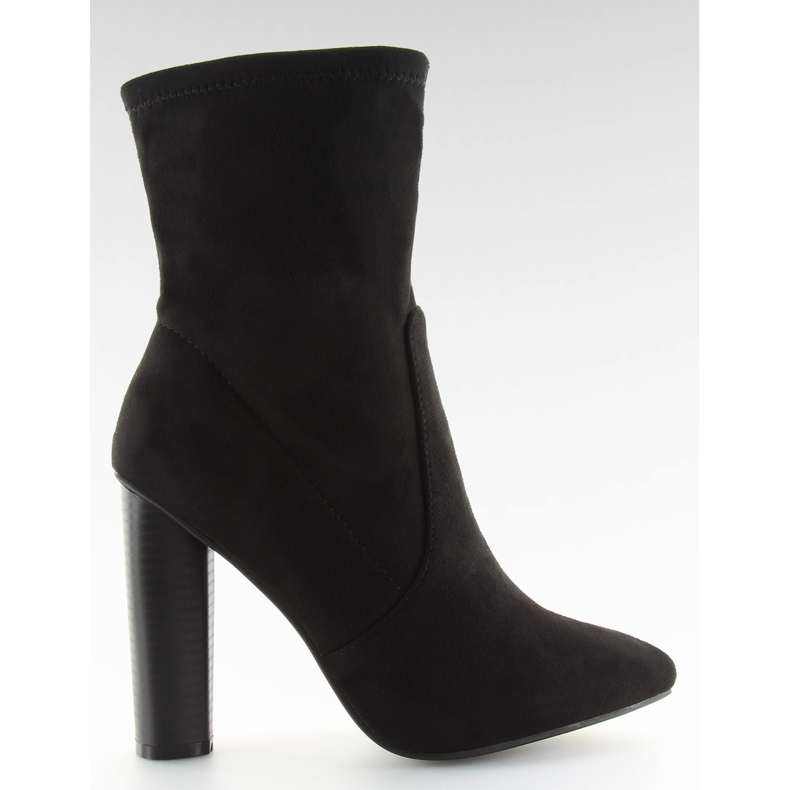 Boots on the post black SY23P black