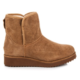 Coco Perla Mukluki on the platform brown