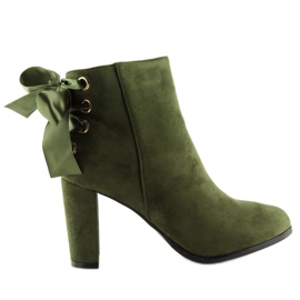 Green boots on the post A852 green