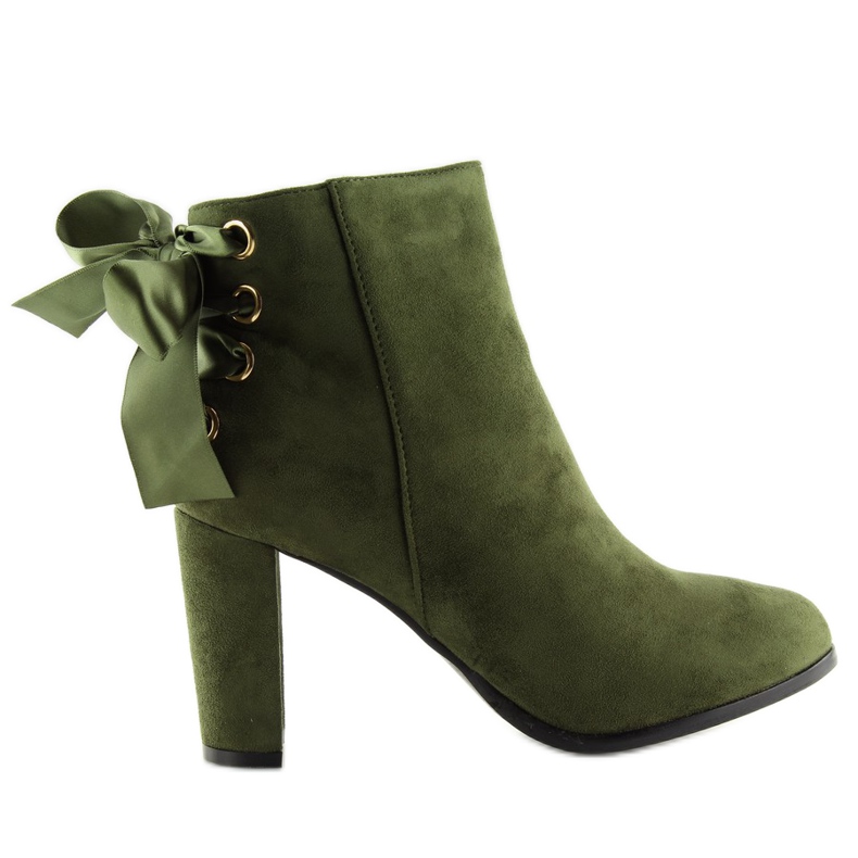 Green boots on the post A852 green