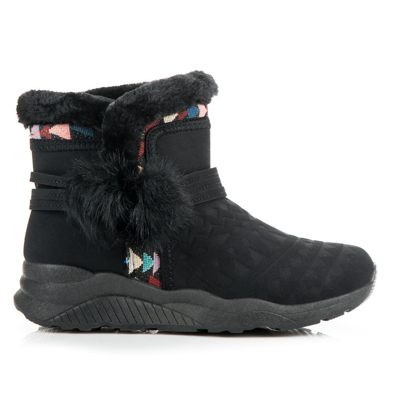 Ethnic snow boots with pompoms black
