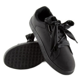 Black BL1250-SP black sneakers with a ribbon