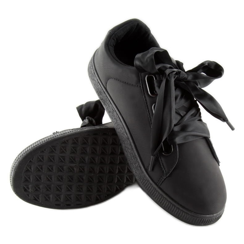 Black BL1250-SP black sneakers with a ribbon