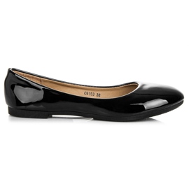 Lacquered ballerinas black