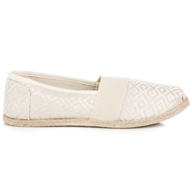 Beige espadrilles with a pattern