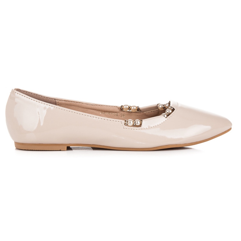Lacquered ballerinas in pointed vices brown